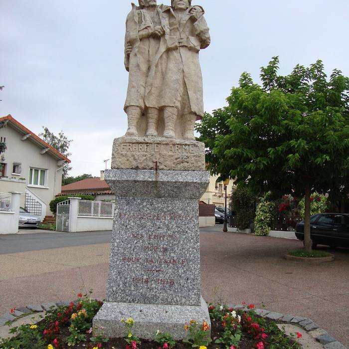 Photo de Collégiale Saint-Pierre de Pouilly-lès-Feurs